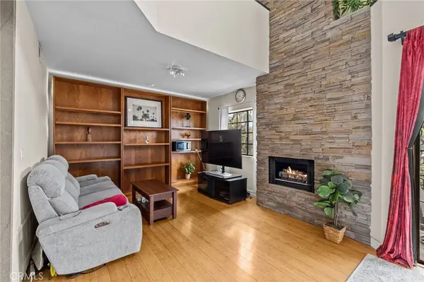 8712 Gregory, Los Angeles, CA 90035