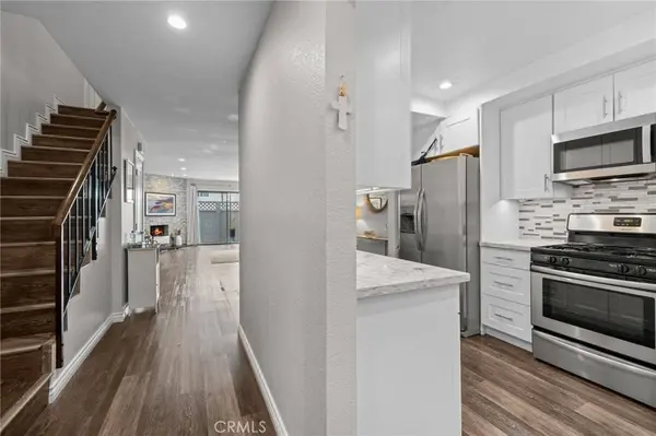 545 E Cypress #F, Burbank, CA 91501