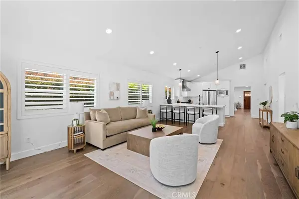 827 N Lamer