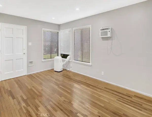 557 Rosemary LN, Burbank, CA 91505