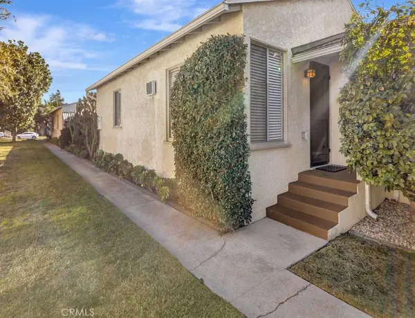 557 Rosemary LN, Burbank, CA 91505