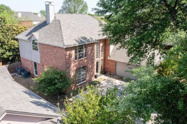 1727 Parkwood Drive, Grapevine, TX 76051