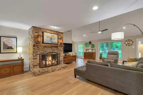 515 S Dallas Avenue, Lancaster, TX 75146