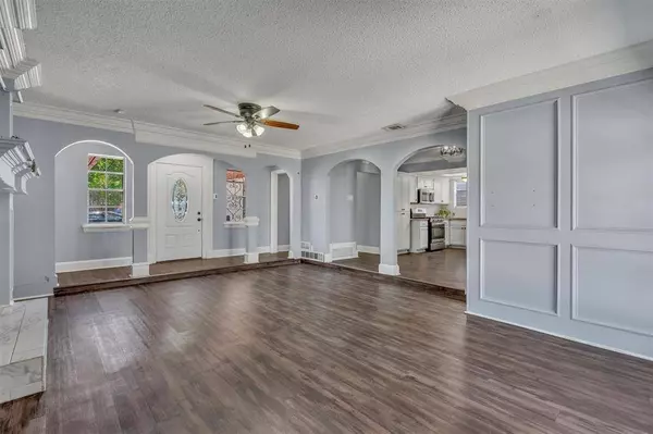 4109 Twin Falls Street, Irving, TX 75062