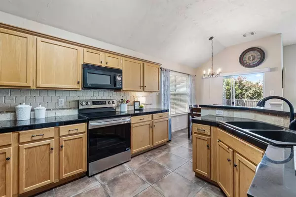 13113 Harvest Ridge Road, Fort Worth, TX 76244