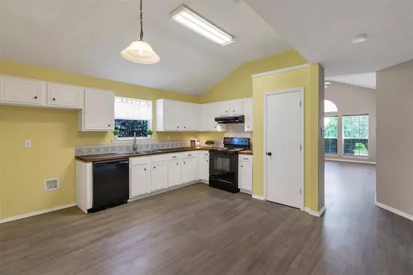 10212 Brea Canyon Road, Fort Worth, TX 76108