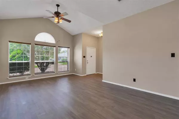 10212 Brea Canyon Road, Fort Worth, TX 76108