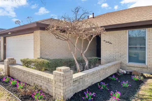 1031 Boston Boulevard, Bedford, TX 76022