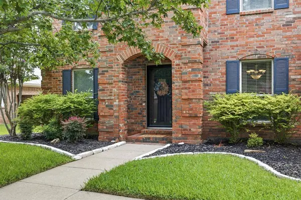 5219 Shadow Glen Drive, Grapevine, TX 76051