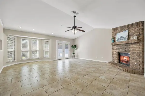 630 Berkley Drive, Grapevine, TX 76051