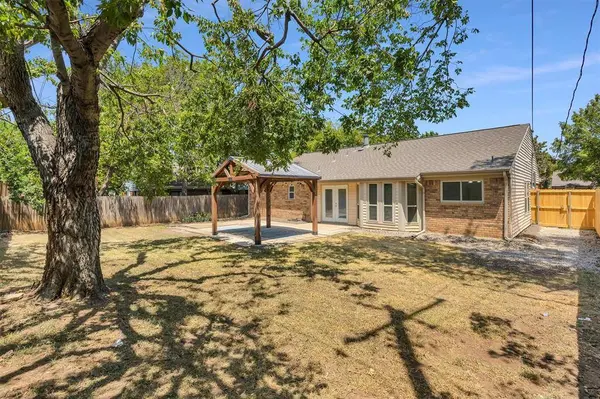 630 Berkley Drive, Grapevine, TX 76051