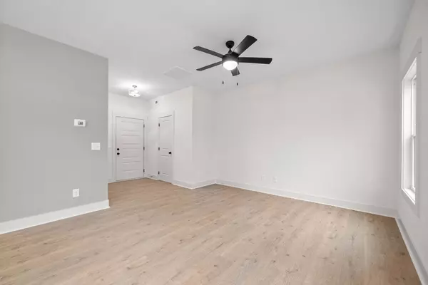 193 Dewberry Ct, Clarksville, TN 37042