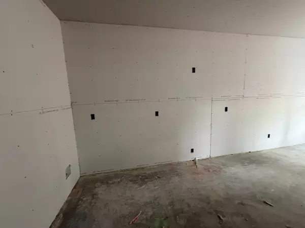 221 Wayne Hall Rd, Clarksville, TN 37040