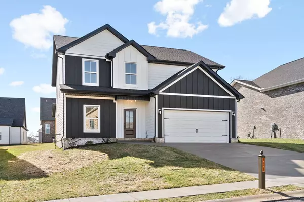 494 Spiderwort Dr, Clarksville, TN 37043