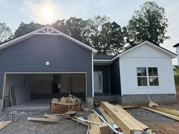 221 Wayne Hall Rd, Clarksville, TN 37040