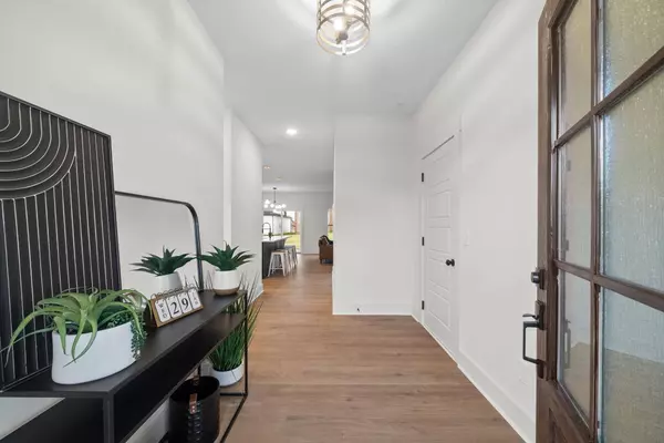 494 Spiderwort Dr, Clarksville, TN 37043