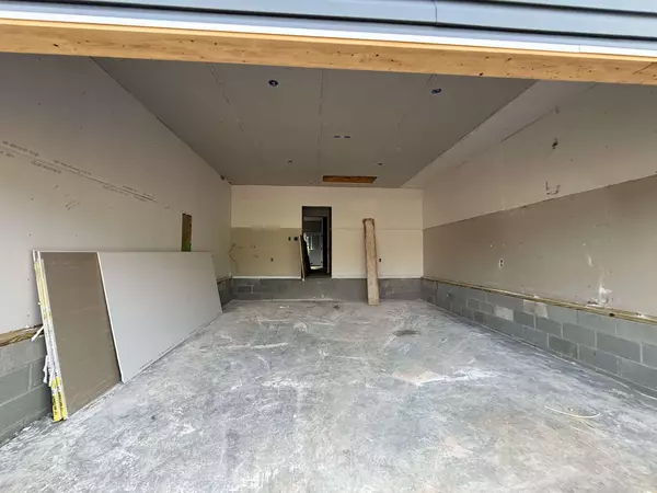 221 Wayne Hall Rd, Clarksville, TN 37040