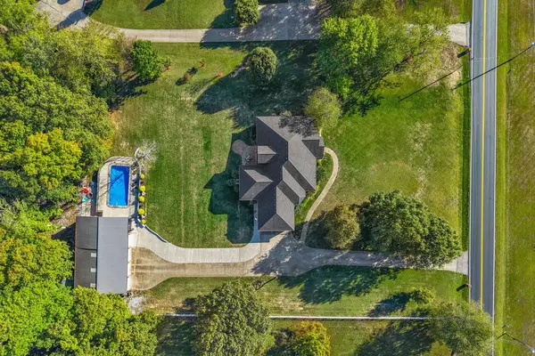 635 Mobley Rd, Clarksville, TN 37043