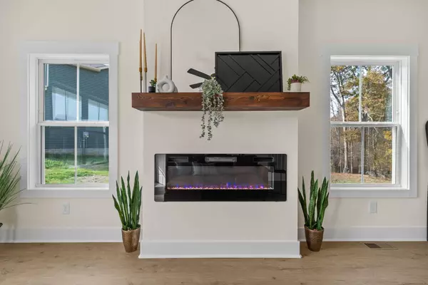 194 Dewberry Ct, Clarksville, TN 37042