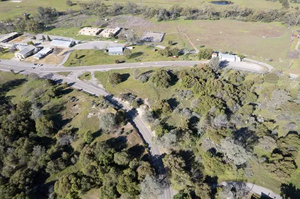 33260 Powerhouse RD, Auberry, CA 93602