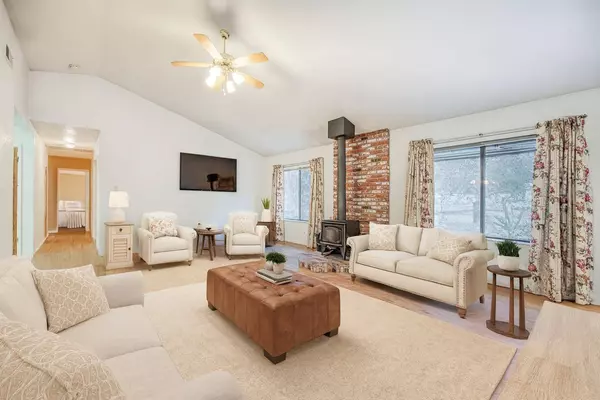 43376 Crystal Springs WAY, Coarsegold, CA 93614