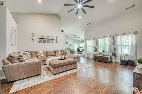 3095 N Pearwood, Fresno, CA 93727