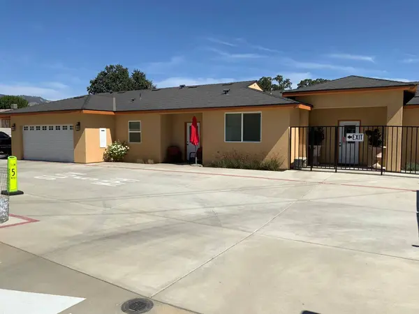 30455 Auberry RD, Prather, CA 93651