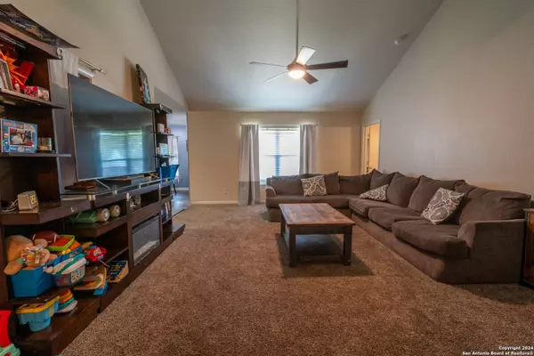 6335 still meadow, San Antonio, TX 78222