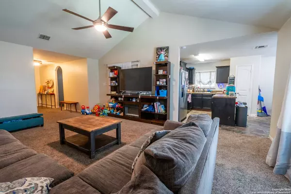 6335 still meadow, San Antonio, TX 78222