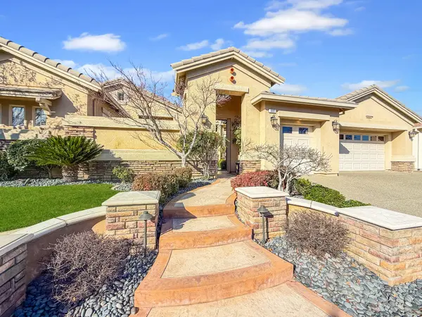 feature image of Inside the Meadowgate Model at 888 Bridalveil Lane in Sun City Lincoln Hills