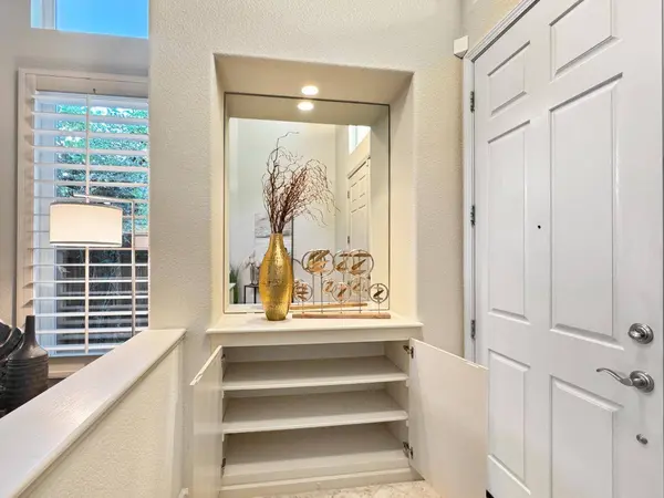 3298 Europa, Roseville, CA 95661
