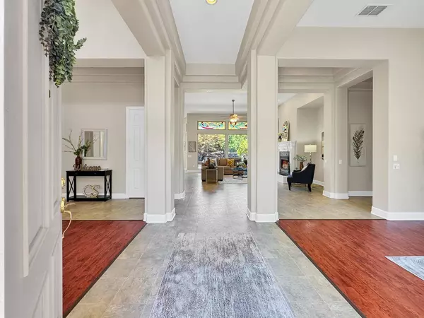 1042 Stone Pine LN, Lincoln, CA 95648