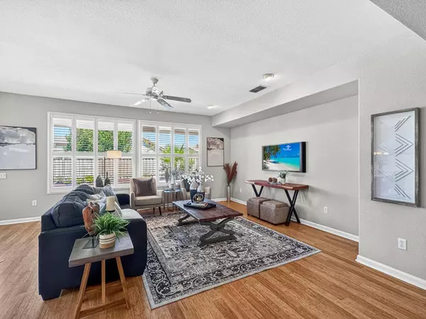 2090 Fallen Leaf LN, Lincoln, CA 95648