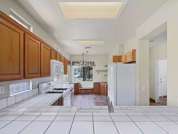 1325 Secret Lake LOOP, Lincoln, CA 95648