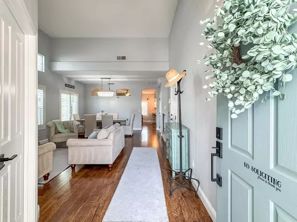 216 Bettencourt DR, Roseville, CA 95678