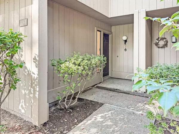 1061 Commons DR, Sacramento, CA 95825