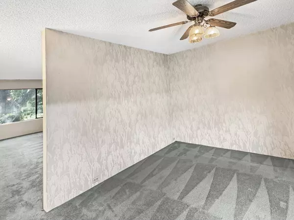 1061 Commons DR, Sacramento, CA 95825