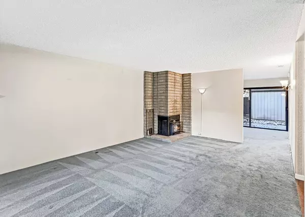 1061 Commons DR, Sacramento, CA 95825