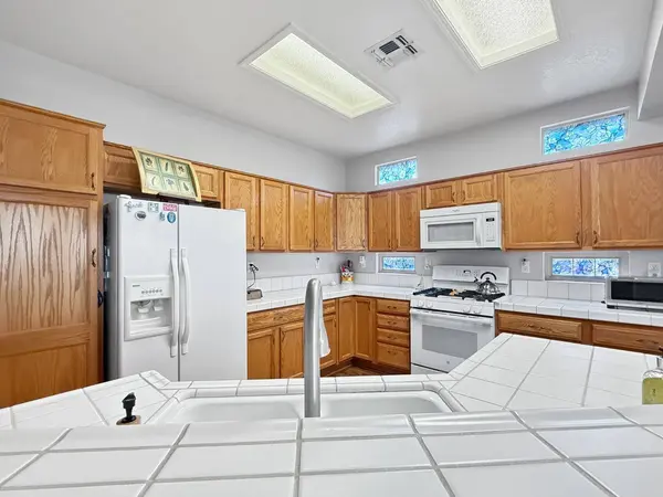 1738 Leander LN, Lincoln, CA 95648
