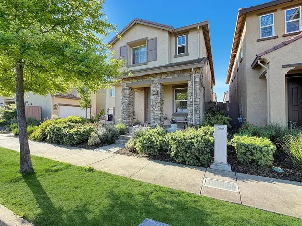 3700 Hovnanian DR, Sacramento, CA 95834