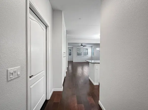 1384 Volonne DR, Roseville, CA 95747