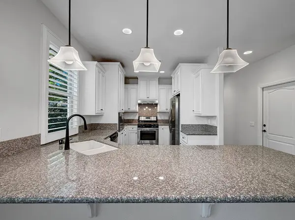 1384 Volonne DR, Roseville, CA 95747