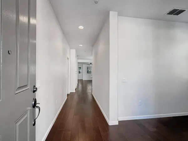 1384 Volonne DR, Roseville, CA 95747