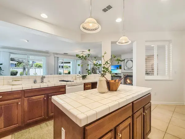 776 Rustic Ranch LN, Lincoln, CA 95648