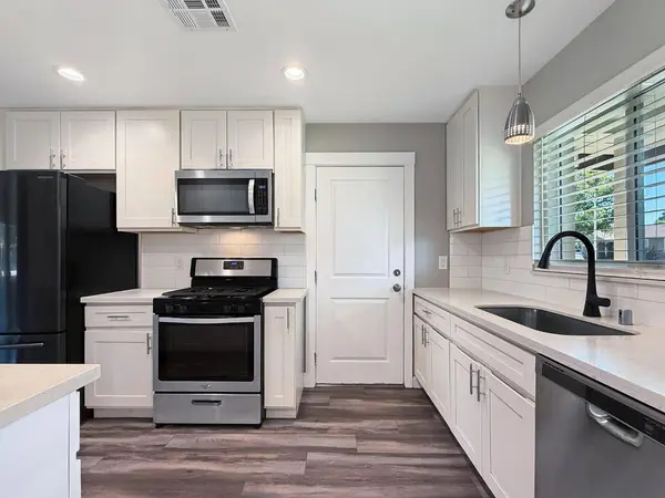 7013 Thomas DR, North Highlands, CA 95660