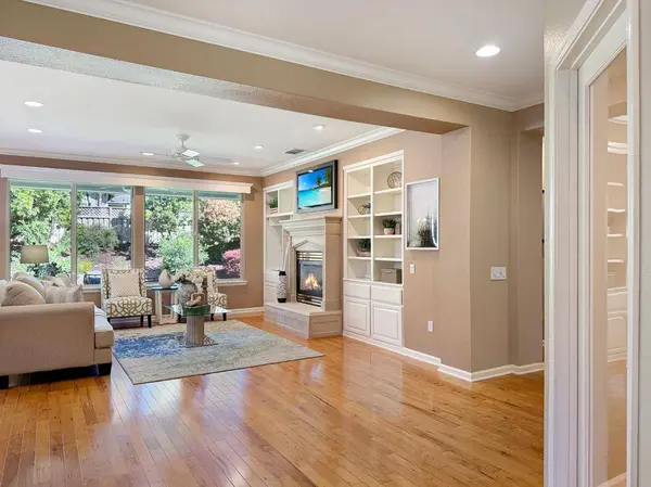 1128 Picket Fence LN, Lincoln, CA 95648