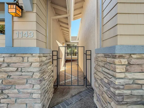 1143 Fairway Valley LN, Lincoln, CA 95648