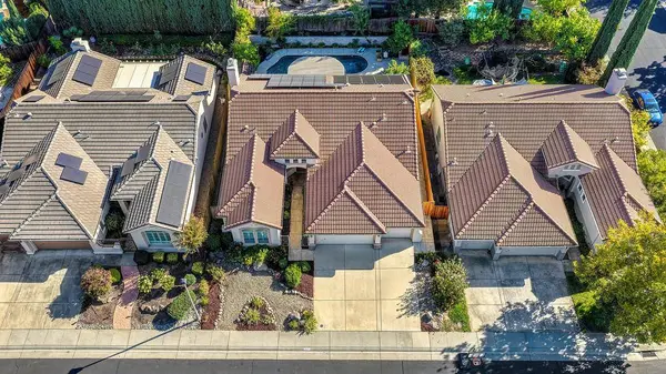 6221 Summer Cloud DR, Rocklin, CA 95765
