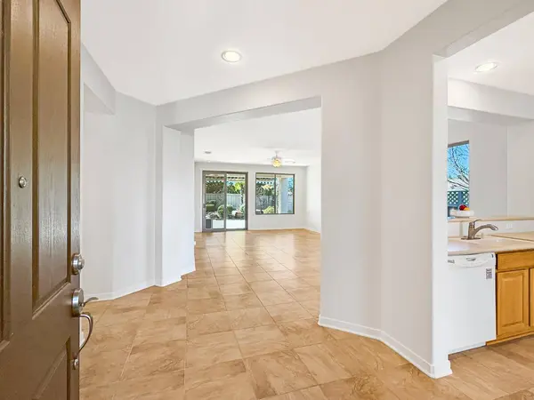 100 Chicory CT, Lincoln, CA 95648