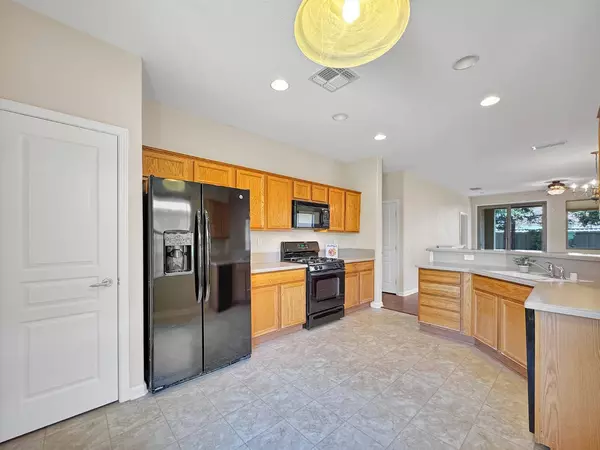 745 Wagon Wheel LN, Lincoln, CA 95648